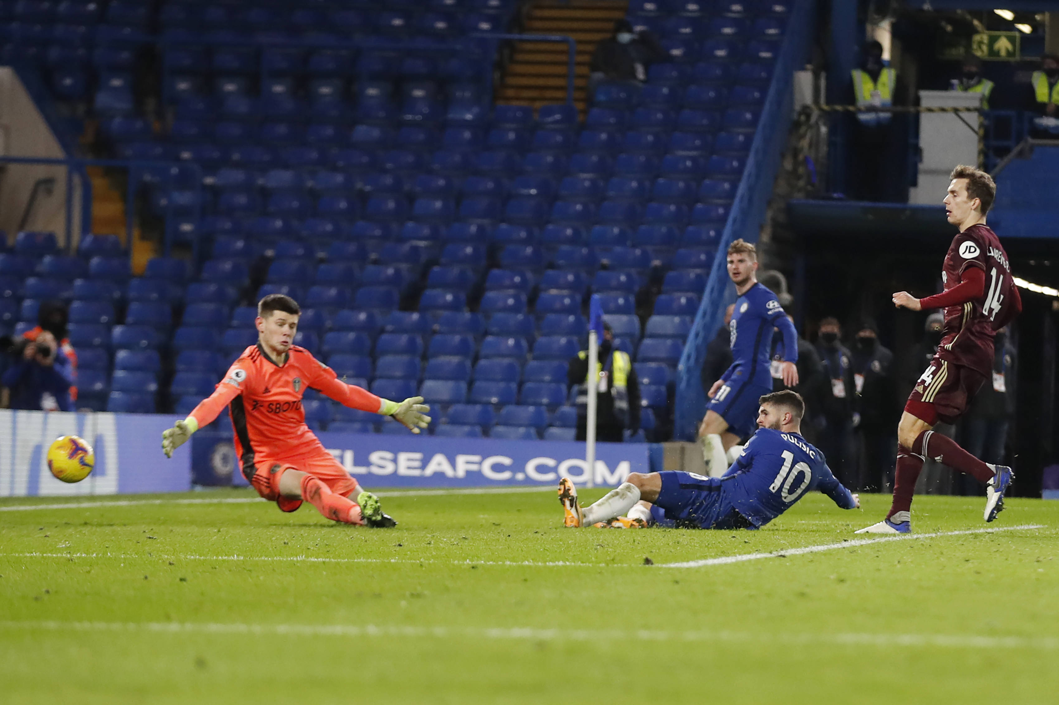 凭借出色的 凭借出色的